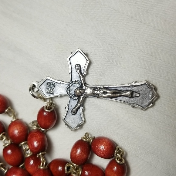 Chapel Sterling Silver Wood Bead Rosary Cross Crucifix - Picture 3 of 8
